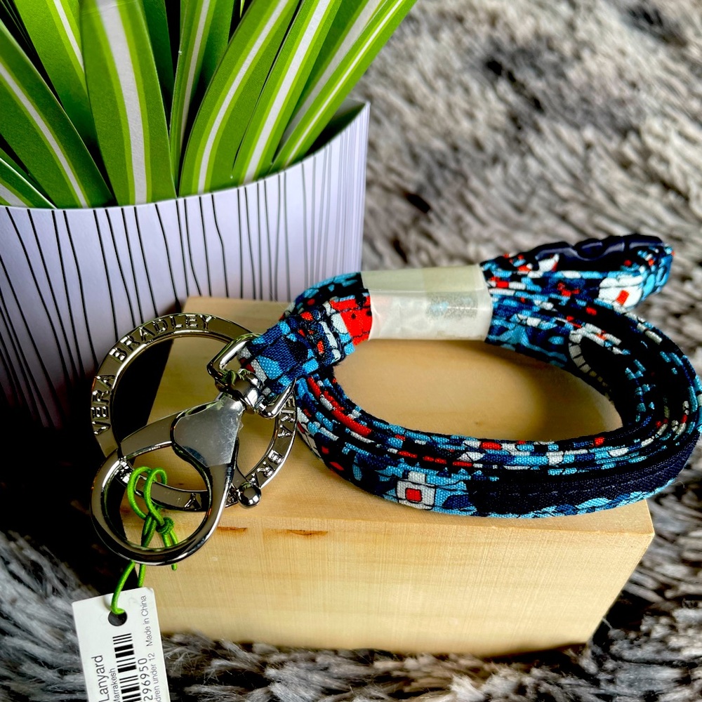 Vera Bradley lanyard blue multi and breakaway clip